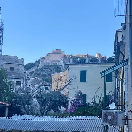 Hostdomus - Kiki House